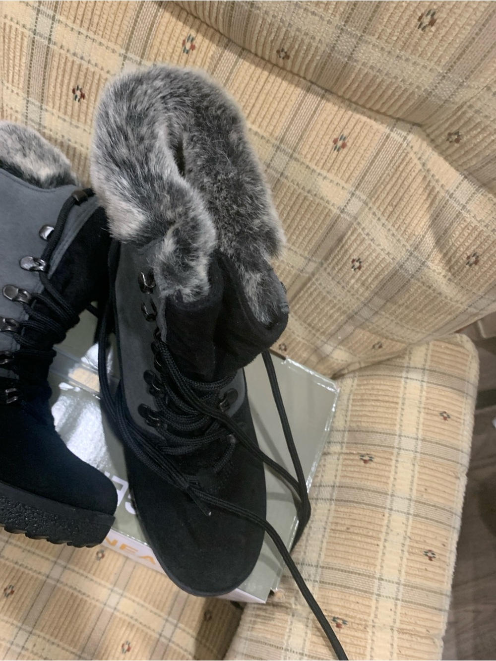 Women's Black Faux-Fur Lined Lace-Up Winter Boots